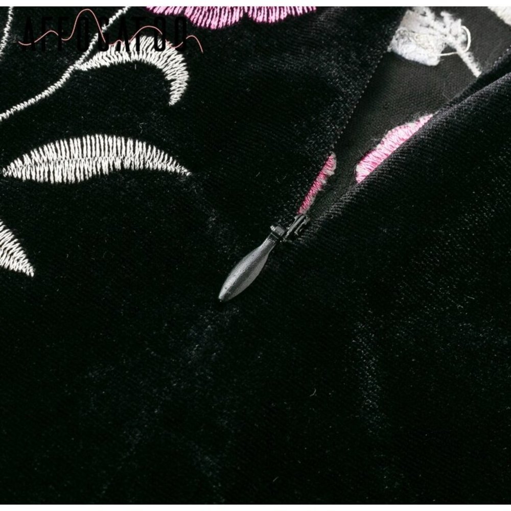 Embroidered Velvet Black Mini Skirt - Picture 6 of 8